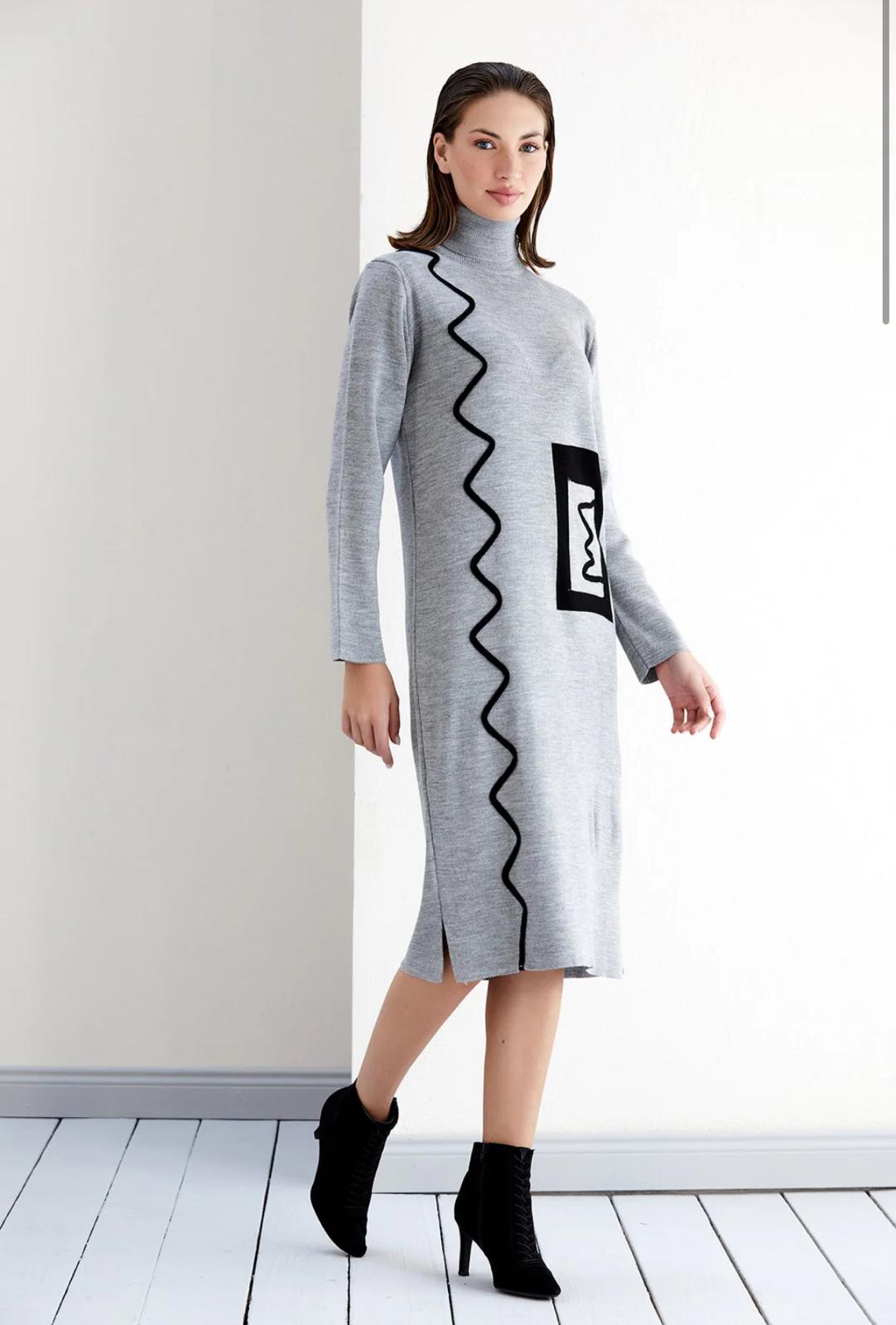 Women Long Sleeve Knitted Midi in Grey