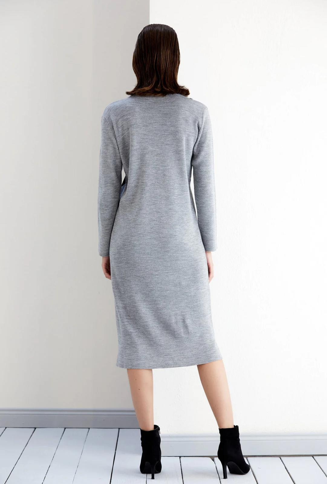 Women Long Sleeve Knitted Midi in Grey